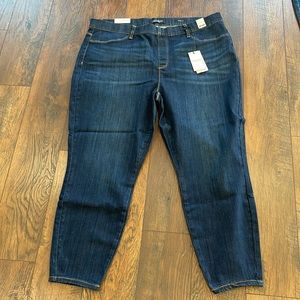 *NEW* JUDY BLUE MID RISE SKINNY FIT